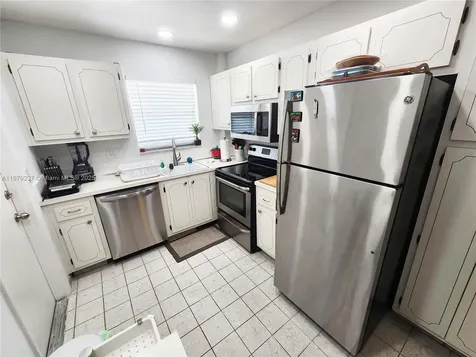 580 Egret Drive Hallandale Beach FL 33009