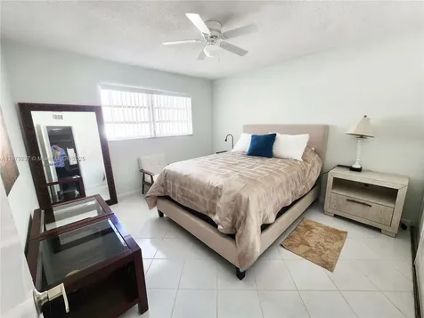 580 Egret Drive Hallandale Beach FL 33009