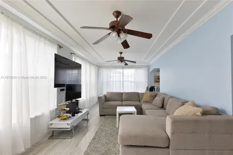 740 N 73rd Terrace Hollywood FL 33024