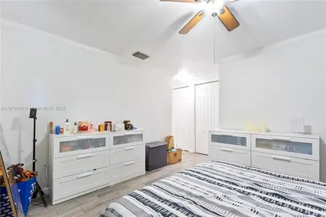 740 N 73rd Terrace Hollywood FL 33024