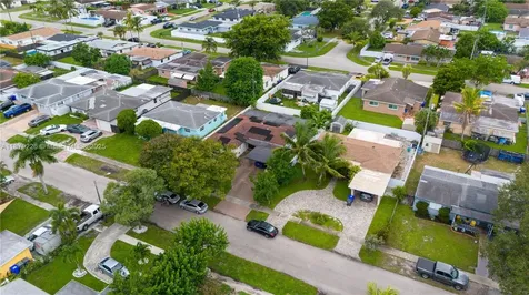 740 N 73rd Terrace Hollywood FL 33024