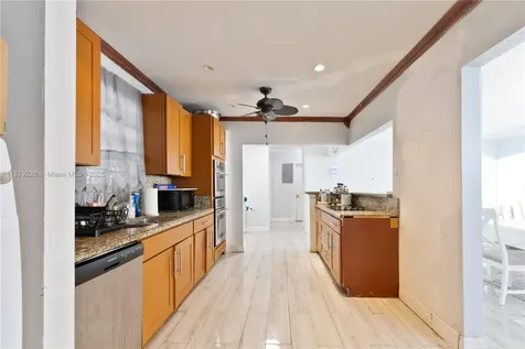 740 N 73rd Terrace Hollywood FL 33024