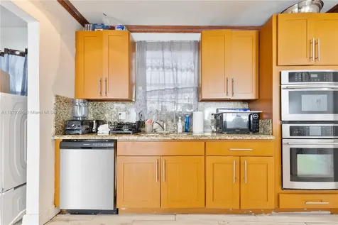 740 N 73rd Terrace Hollywood FL 33024