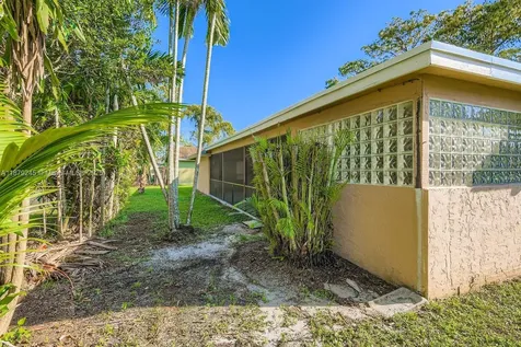 7008 NW 49th Court Lauderhill FL 33319