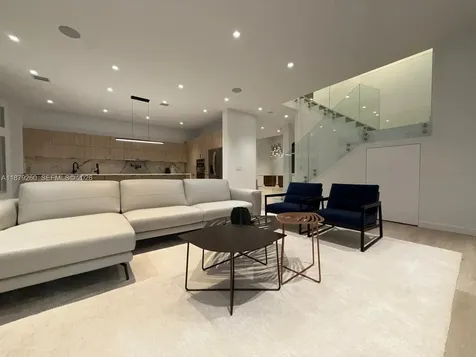 5371 SW 32nd Terrace Hollywood FL 33023