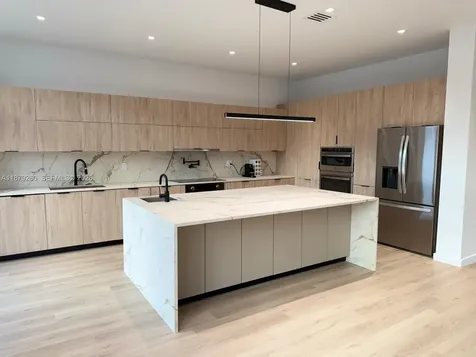 5371 SW 32nd Terrace Hollywood FL 33023