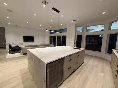 5371 SW 32nd Terrace Hollywood FL 33023