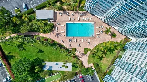 3300 NE 36th Street Fort Lauderdale FL 33308