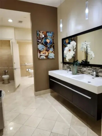 4779 Collins Avenue Miami Beach FL 33140