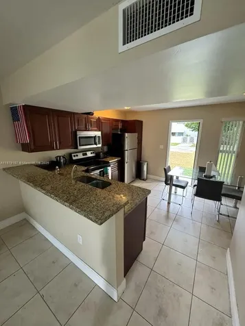 483 NW 19th Street Miami FL 33136