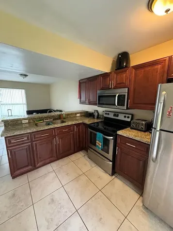 483 NW 19th Street Miami FL 33136