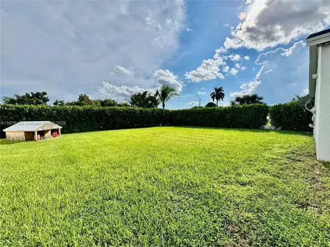 1635 NW 15th Terrace Homestead FL 33030