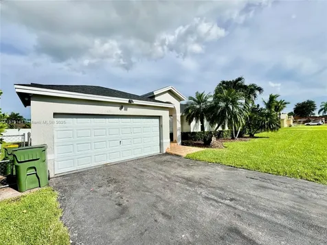 1635 NW 15th Terrace Homestead FL 33030
