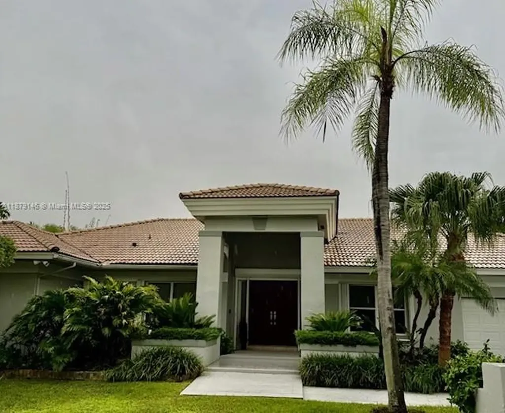 7425 SW 170th Terrace Palmetto Bay FL 33157
