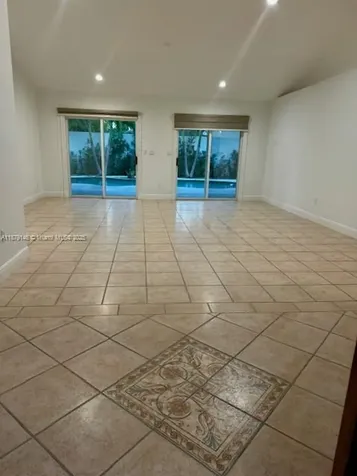 7425 SW 170th Terrace Palmetto Bay FL 33157