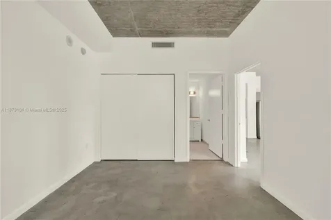 234 NE 3rd Street Miami FL 33132