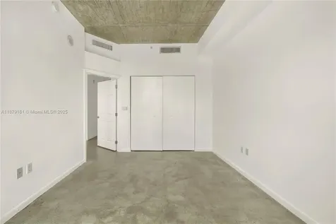 234 NE 3rd Street Miami FL 33132