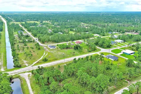 702 Eisenhower Boulevard Lehigh Acres FL 33974