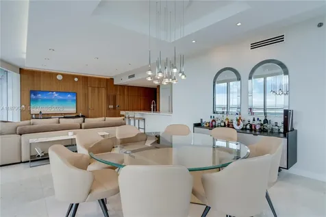 465 Brickell Avenue Miami FL 33131
