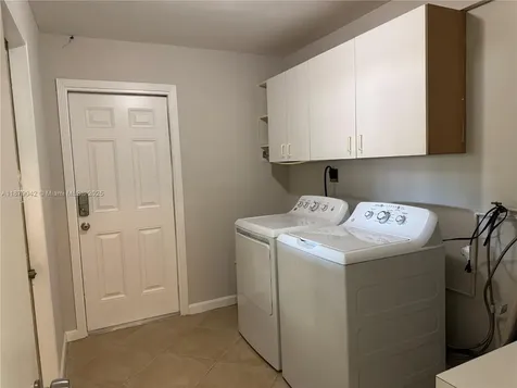 6004 NW 70th Avenue Tamarac FL 33321