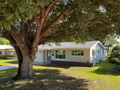 6004 NW 70th Avenue Tamarac FL 33321