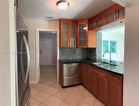 6004 NW 70th Avenue Tamarac FL 33321