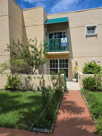 12095 SW 18th Terrace Miami FL 33175