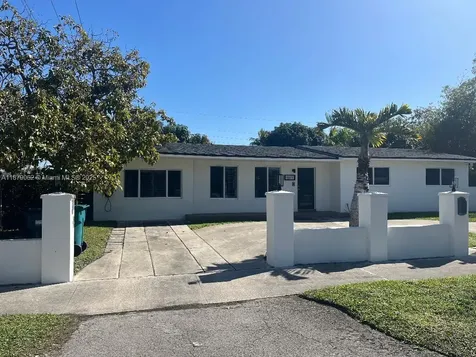 1611 SW 93rd Court Miami FL 33165