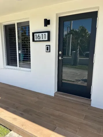 1611 SW 93rd Court Miami FL 33165