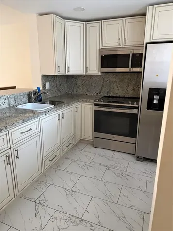 901 NE 14th Avenue Hallandale Beach FL 33009
