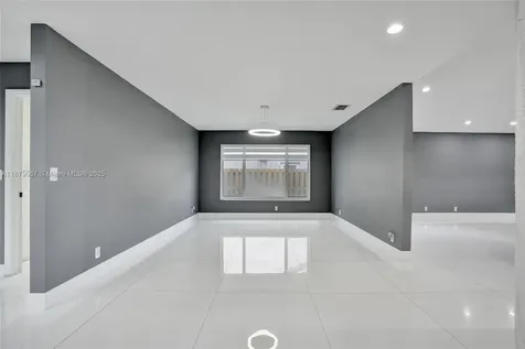 1321 SW 102nd Avenue Pembroke Pines FL 33025