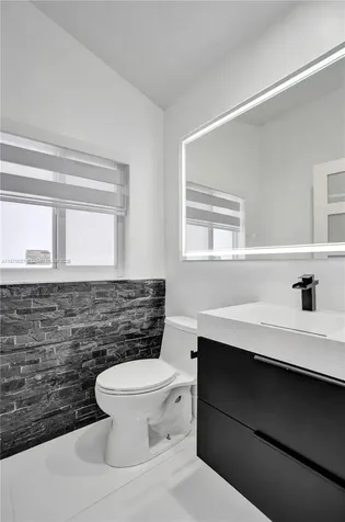 1321 SW 102nd Avenue Pembroke Pines FL 33025