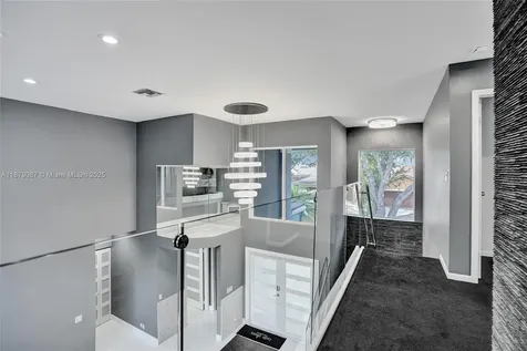 1321 SW 102nd Avenue Pembroke Pines FL 33025