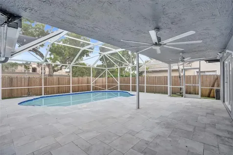 1321 SW 102nd Avenue Pembroke Pines FL 33025