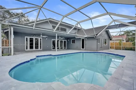 1321 SW 102nd Avenue Pembroke Pines FL 33025