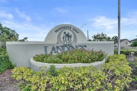 1321 SW 102nd Avenue Pembroke Pines FL 33025