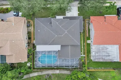 1321 SW 102nd Avenue Pembroke Pines FL 33025