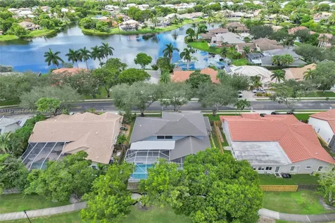 1321 SW 102nd Avenue Pembroke Pines FL 33025