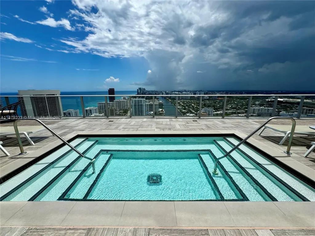 4010 S Ocean Drive Hollywood FL 33019