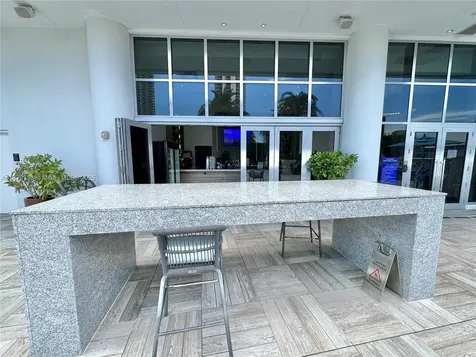 4010 S Ocean Drive Hollywood FL 33019