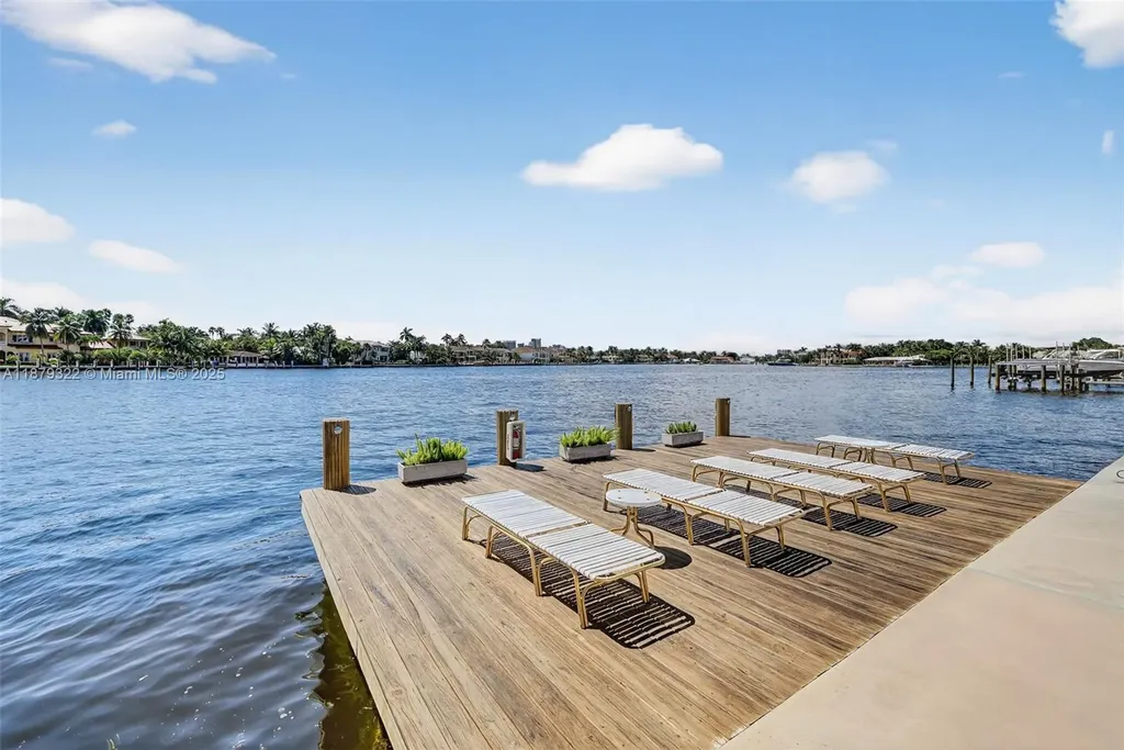 425 Bayshore Drive Fort Lauderdale FL 33304