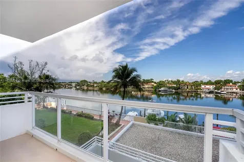 5600 Collins Avenue Miami Beach FL 33140
