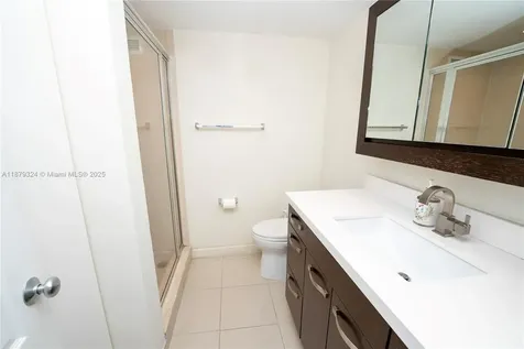 5600 Collins Avenue Miami Beach FL 33140