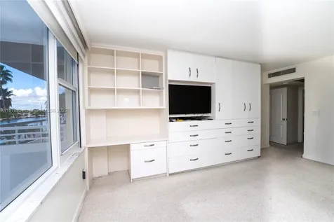 5600 Collins Avenue Miami Beach FL 33140
