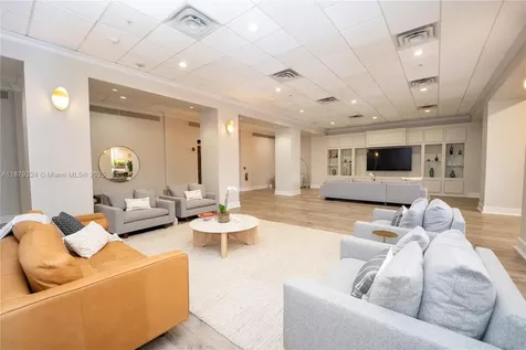 5600 Collins Avenue Miami Beach FL 33140