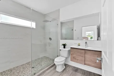 1117 SW 13th Street Miami FL 33129