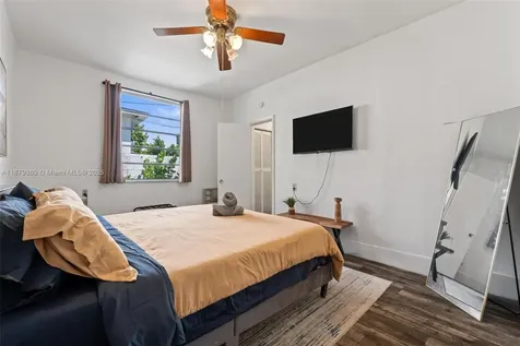 2453 SW 17th Street Miami FL 33145