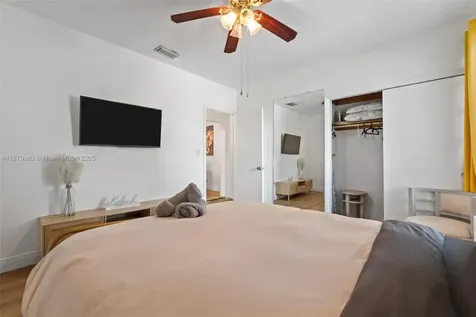 2453 SW 17th Street Miami FL 33145