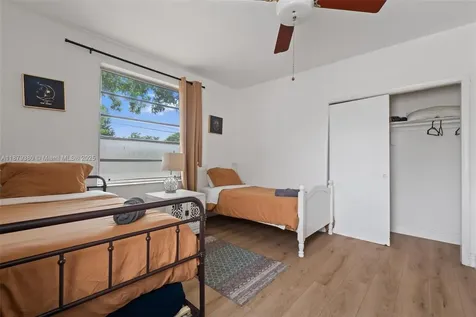 2453 SW 17th Street Miami FL 33145