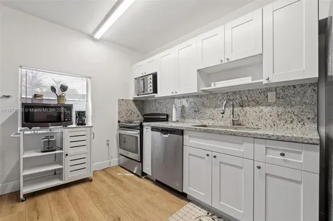2453 SW 17th Street Miami FL 33145